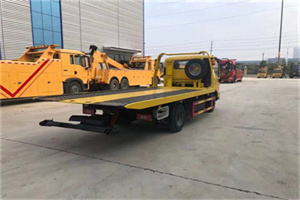 爱辉非事故拖车