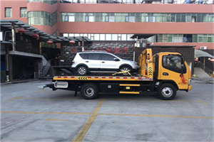 爱辉汽车紧急补胎换胎救援